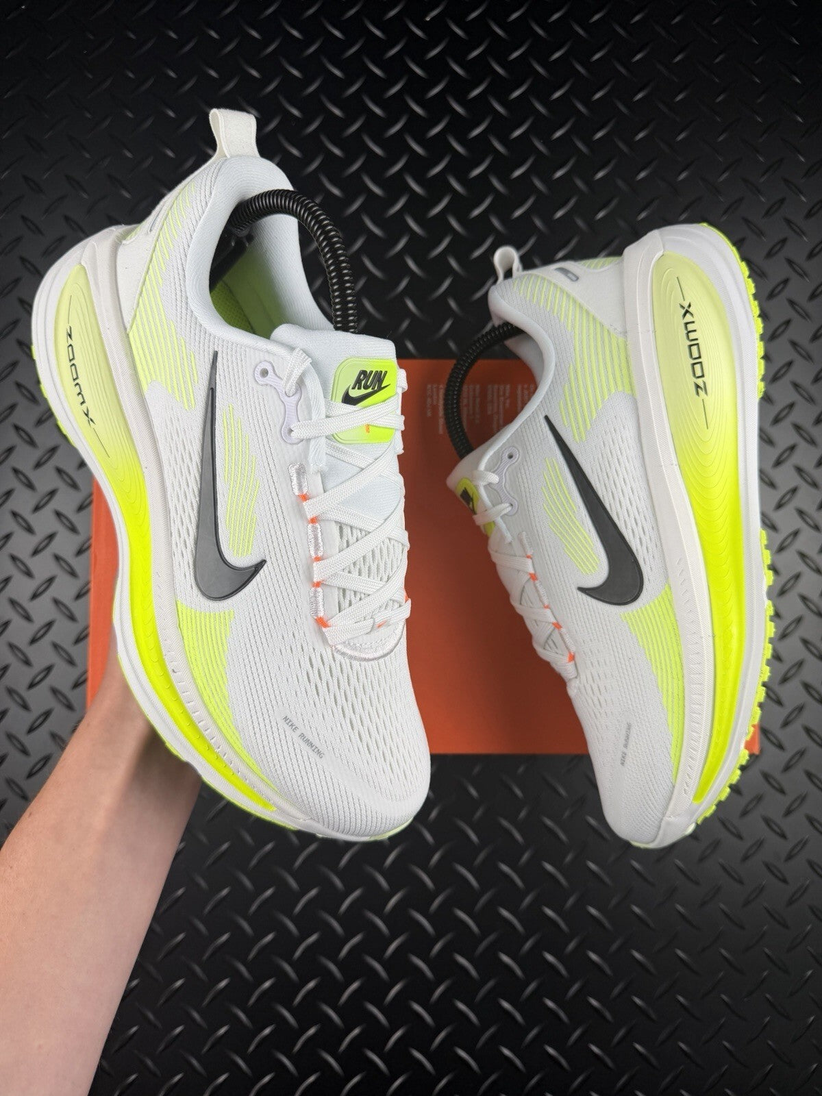 Nike Vomero 18 ‘Barely Volt’ Running/Lifestyle Trainers Brand New WMNS Size UK 5