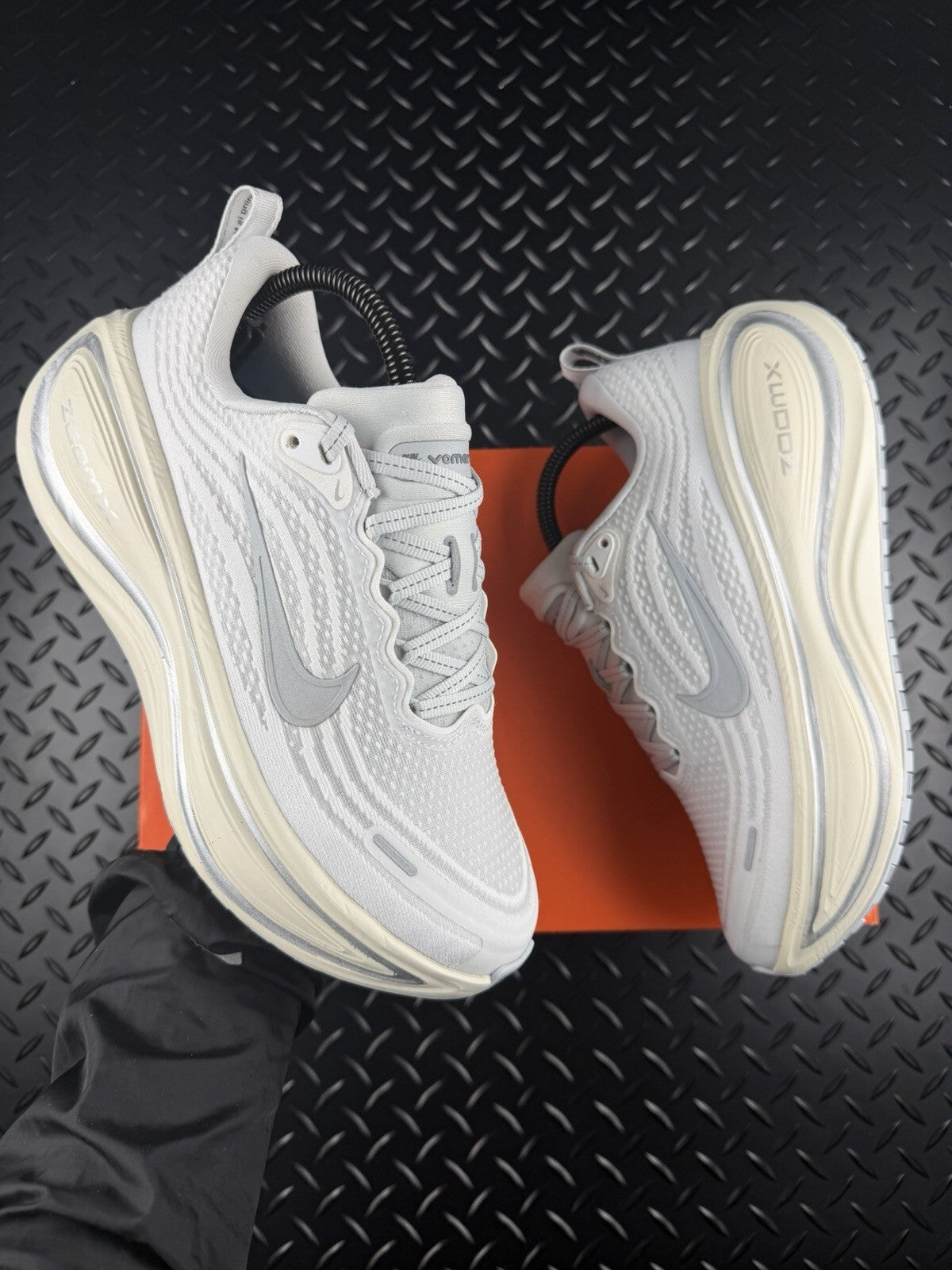 Nike Vomero Plus ‘Platinum Tint’ Running Trainers £175 RRP Brand New WMNS UK 5.5