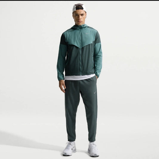 Nike Challenger Men's Dri-FIT Woven Trousers Green Size XL IQ0546-344