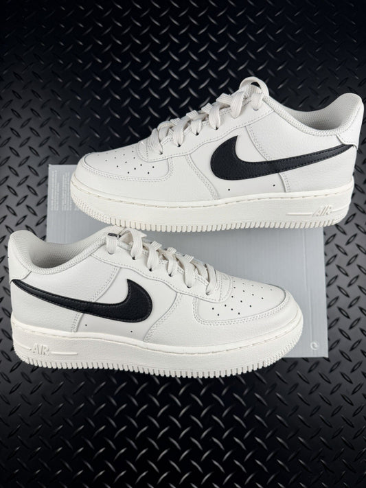 Nike Air Force 1 ESS+ ‘Black White’ Brand New 100% Authentic GS Size UK 5.5