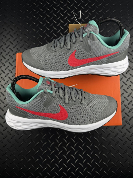 Nike Revolution 6 NN ‘Smoke Grey Red’ Brand New Lifestyle Trainers WMNS UK 5.5