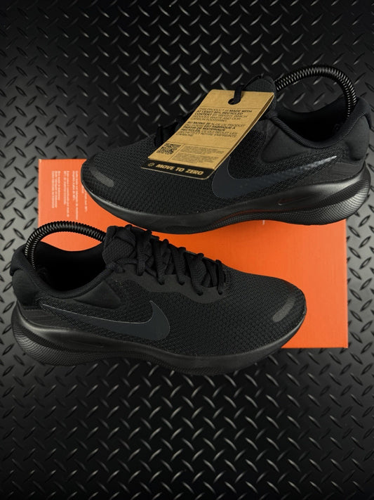 Nike Revolution 7 Lifestyle/Running Trainers ‘Triple Black Brand New WMNS UK 4.5