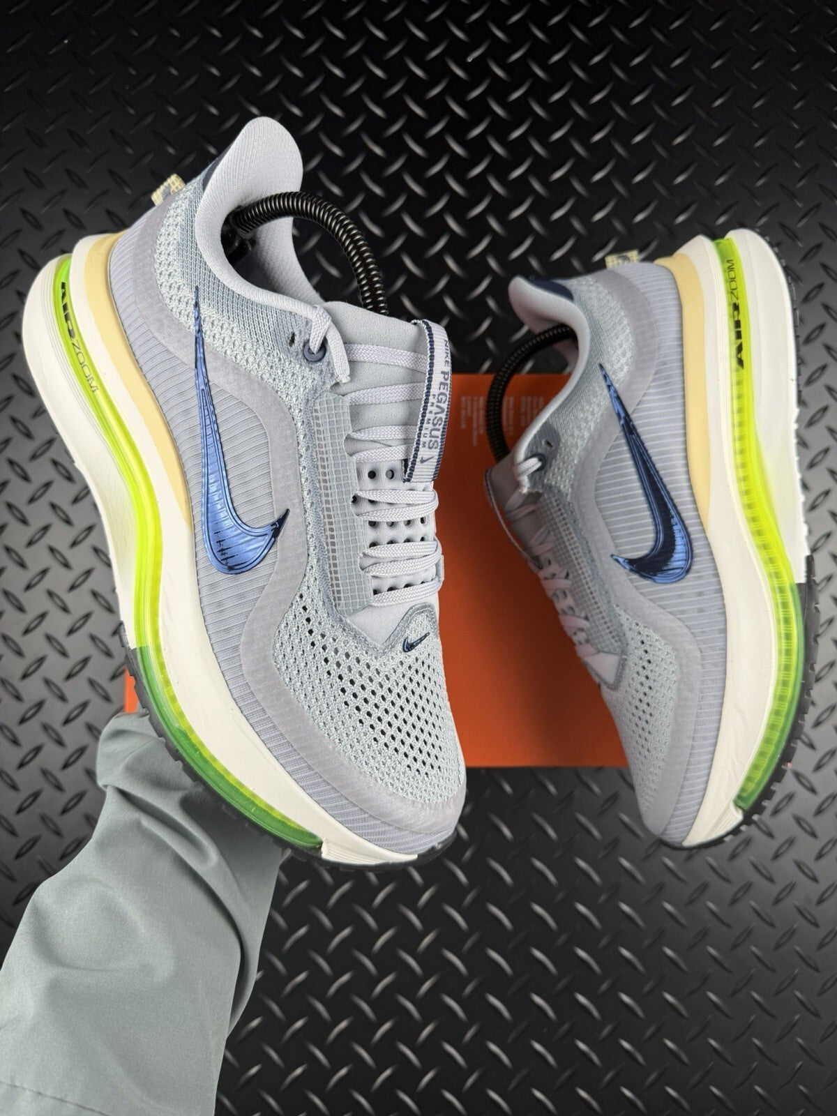 Nike Pegasus Premium ‘Wolf Grey Volt’ Running Trainers Brand New WMNS UK 6.5