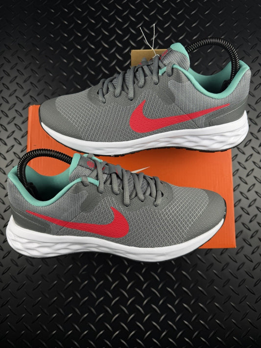 Nike Revolution 6 NN ‘Smoke Grey Red’ Brand New Lifestyle Trainers WMNS UK 5.5