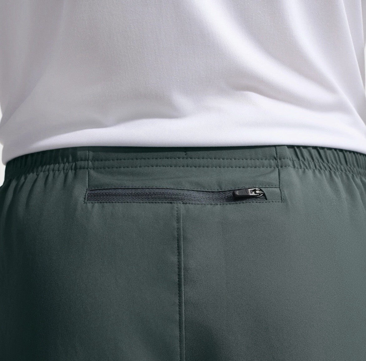Nike Challenger Men's Dri-FIT Woven Trousers Green Size XL IQ0546-344